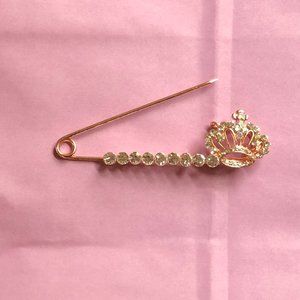 Crown Safety Pin